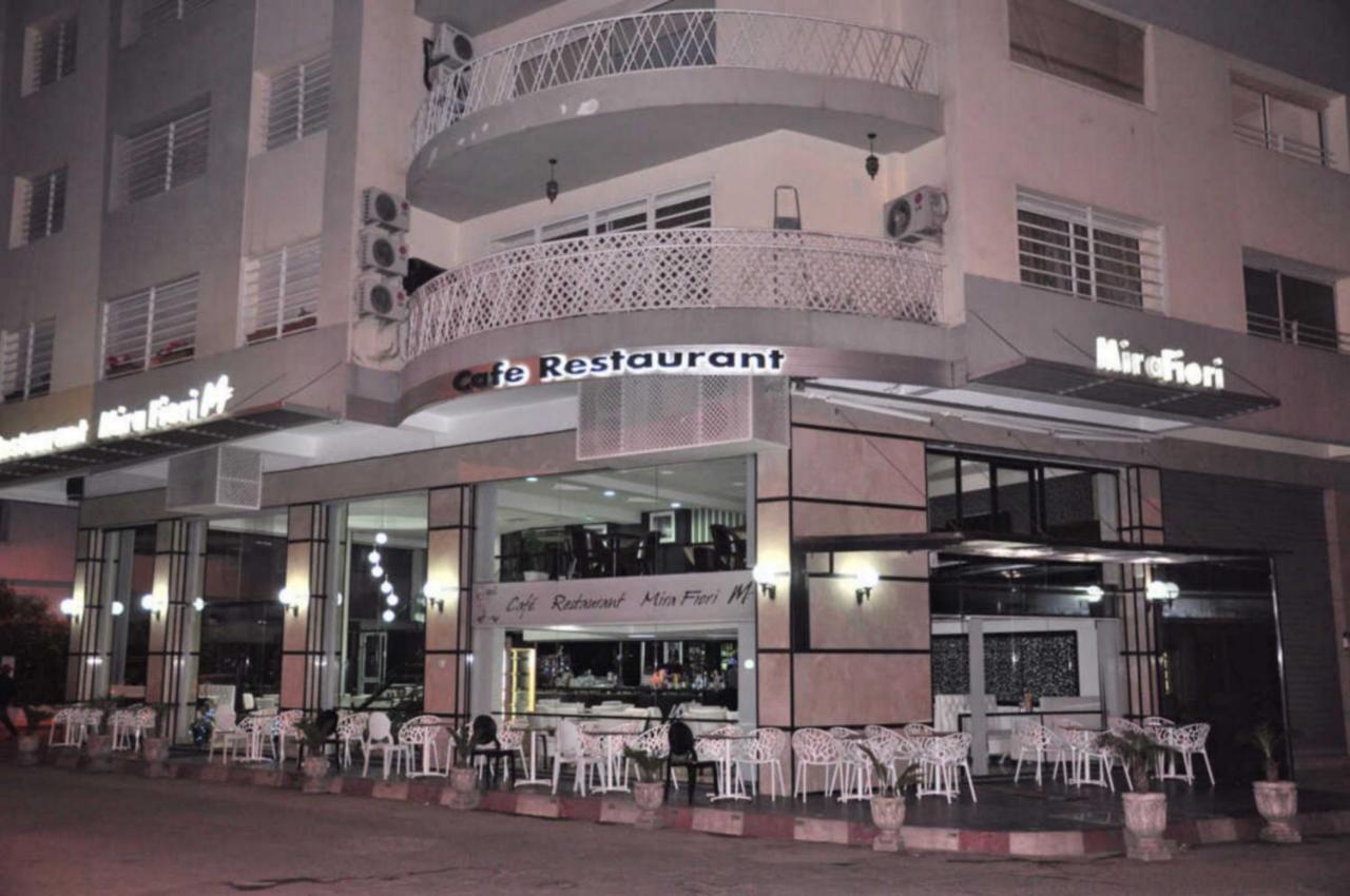 Val Fleuri Apartment With Balcony, Casablanca Eksteriør billede